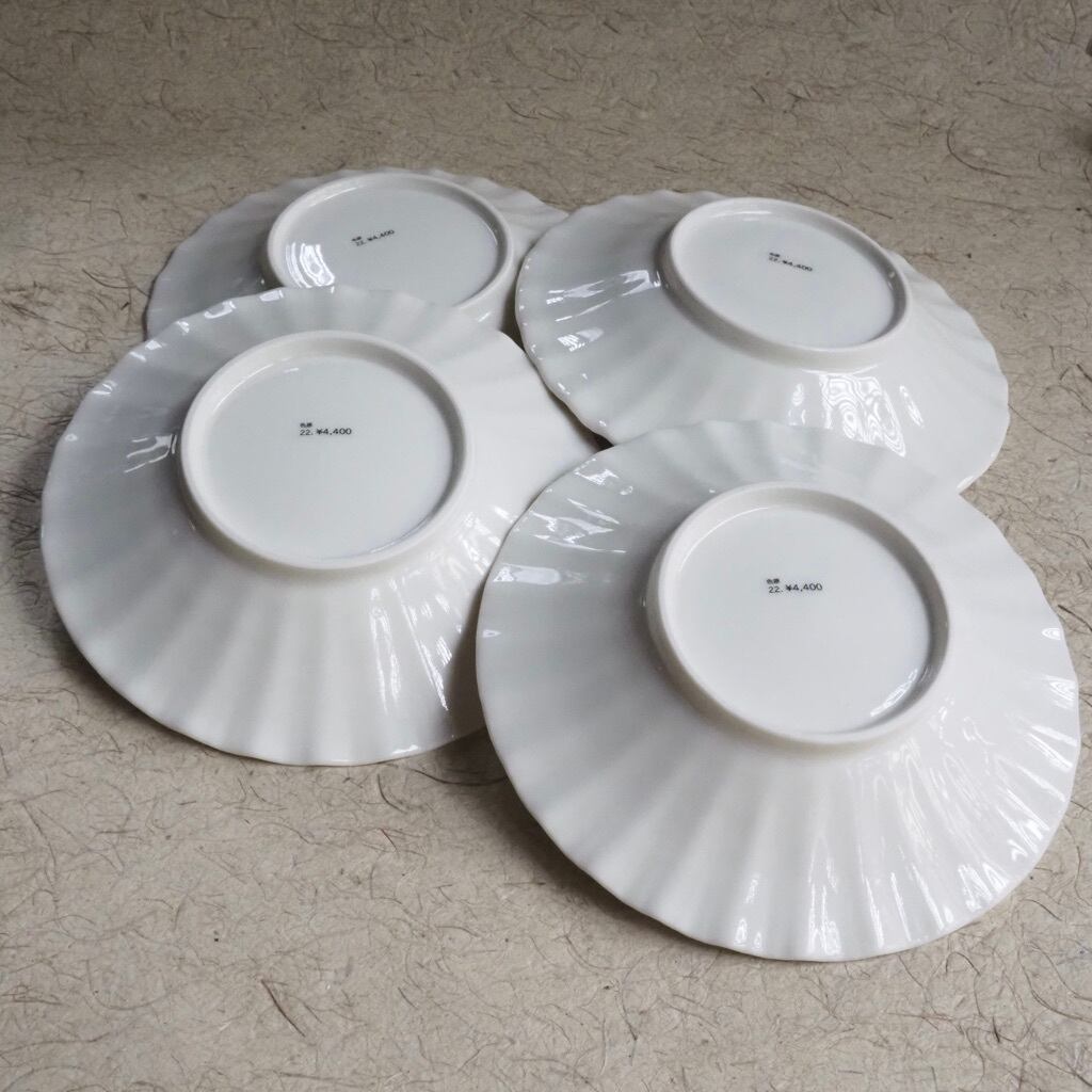 色原 昌希/白磁 レリーフ深皿 5.5寸