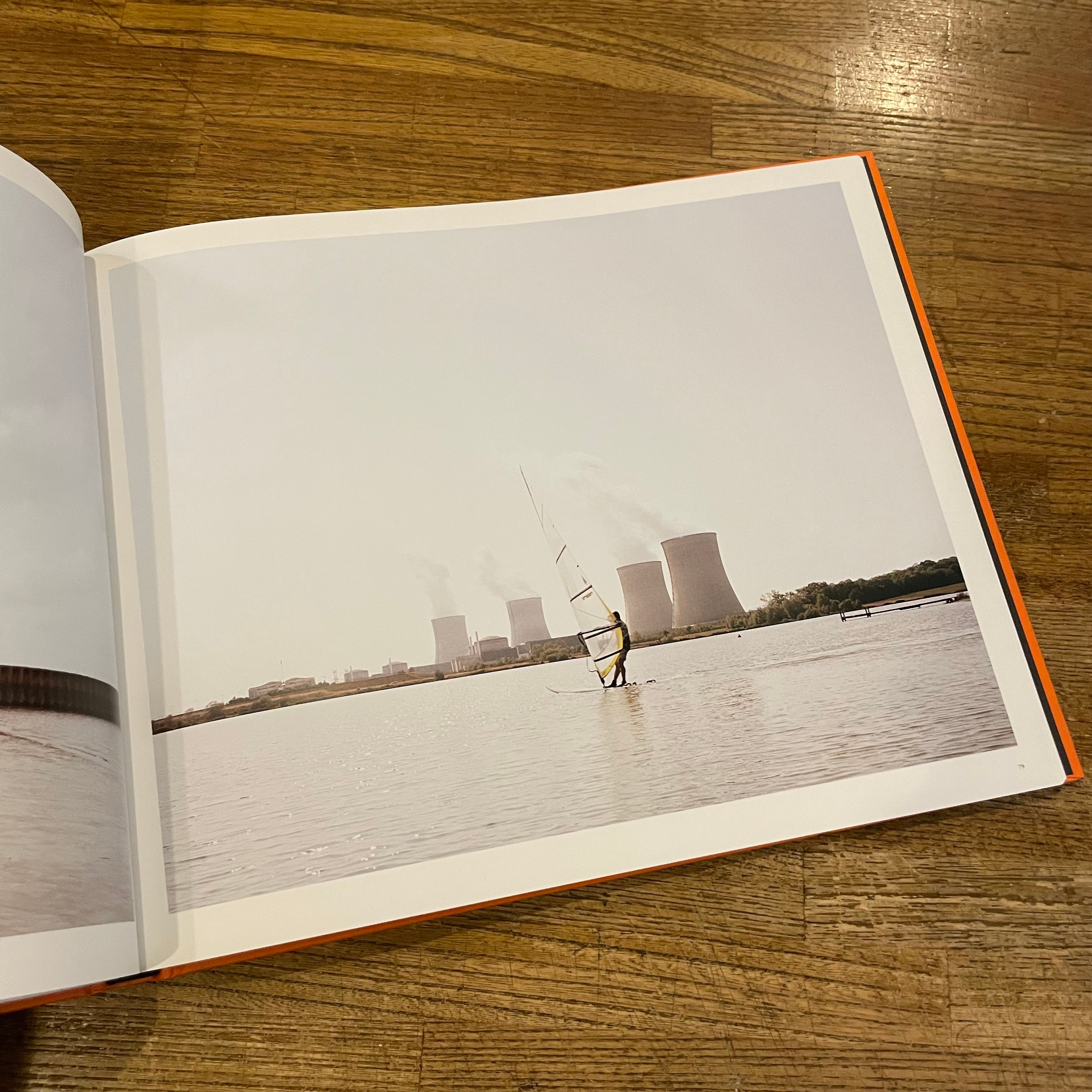 FLUFFY CLOUDS / Jurgen Nefzger | 百年