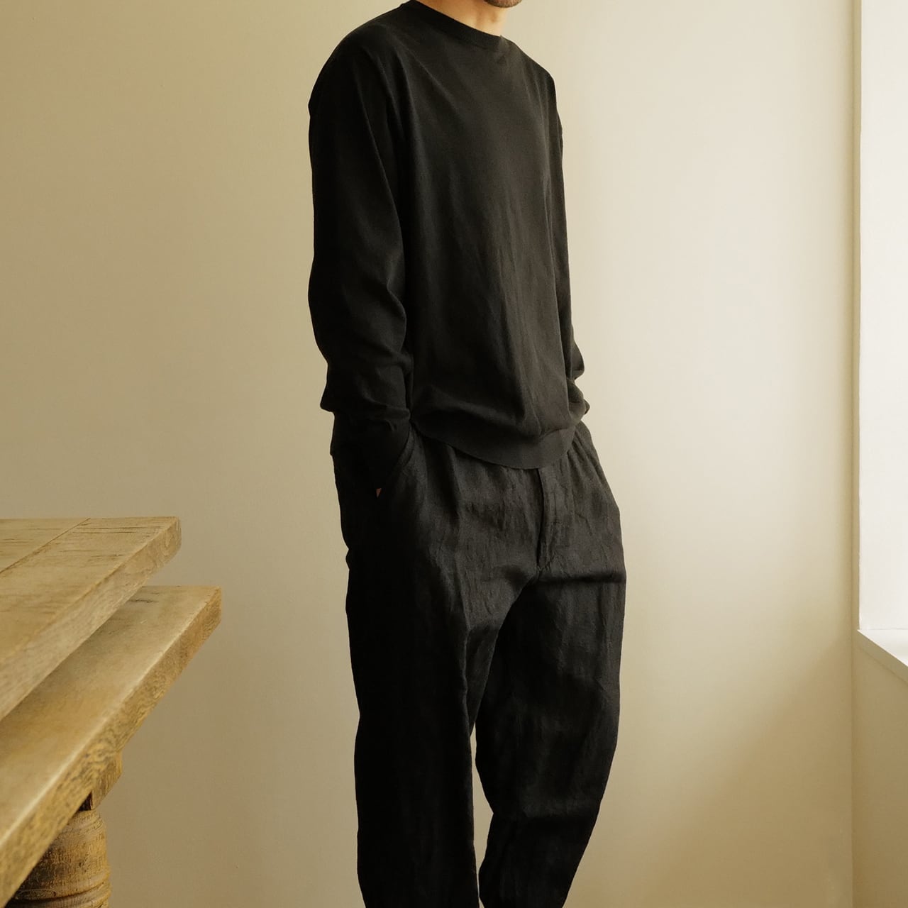 COMOLI ｜ リネン ドローストリングパンツ | HJ GALLERY 