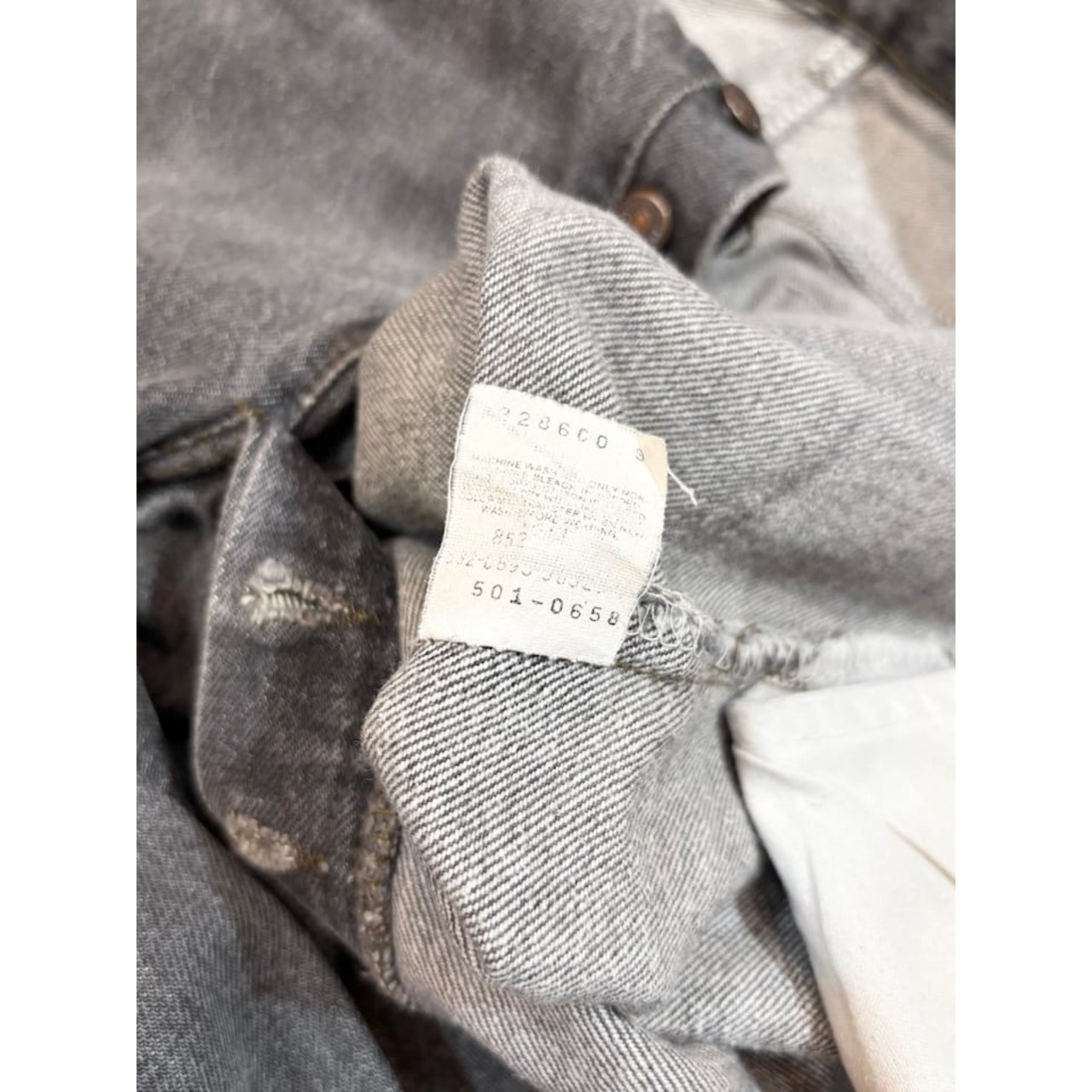 90s Levi’s 501-0658 BLACK DENIM PANTS MADE IN USA  Size W33L32