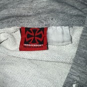 【INDEPENDENT】インディペンデント アイアンクロス パーカー