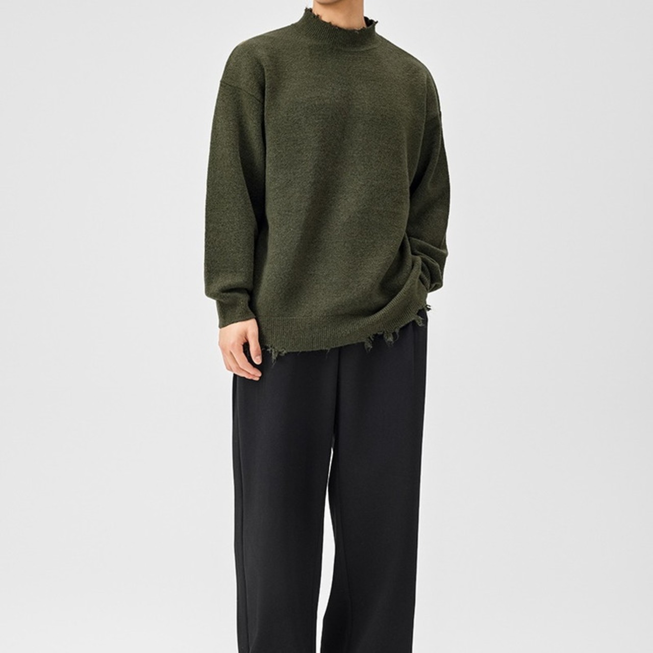 ブロークンデザインモックネックニット　946