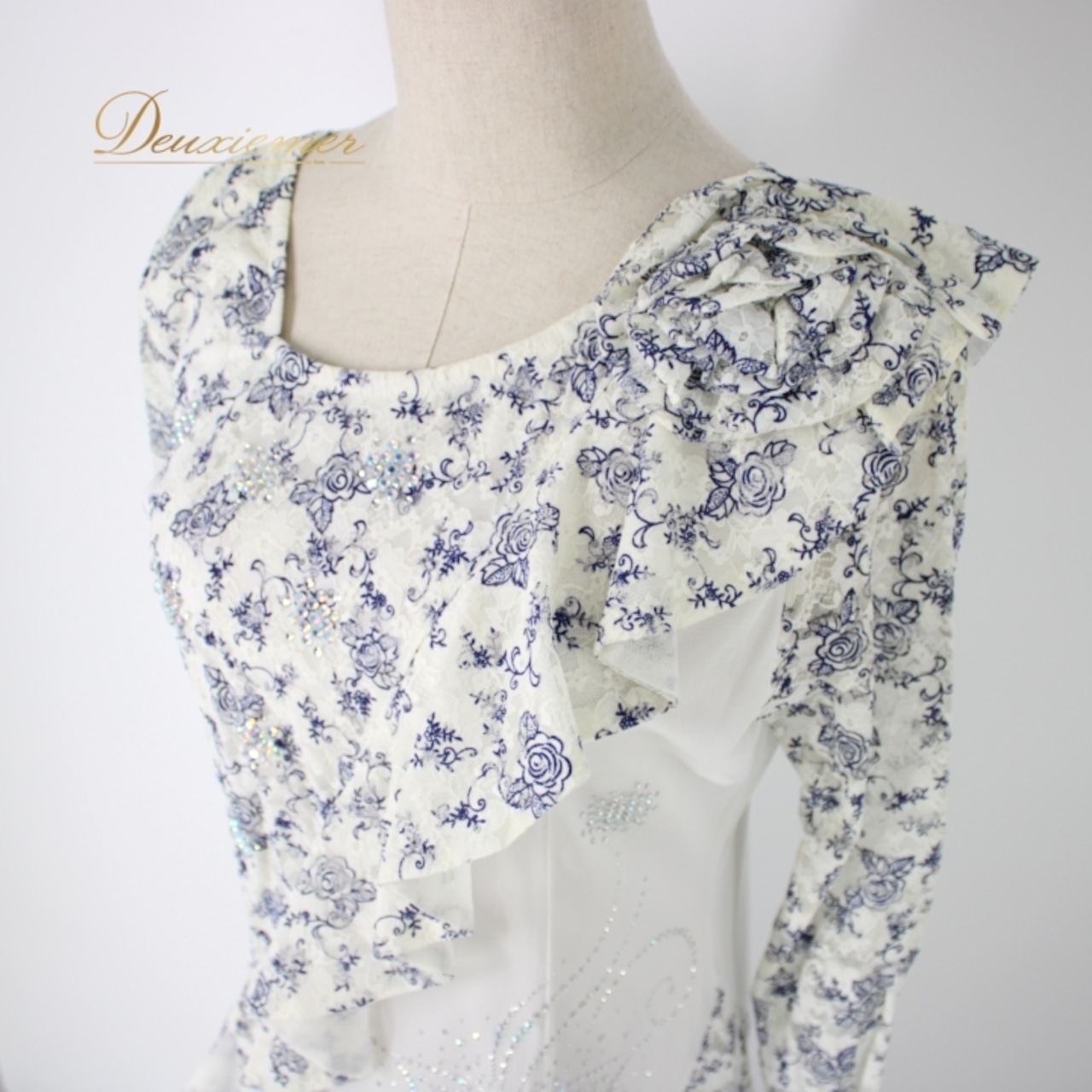 社交ダンス 衣装 スタンダード ドレス ワンピース レッスンウェア パーティドレス Da Vistosa ドニャヴィストーサ ホワイト系 ブルー系 白 青 花柄 レース 光沢感 ラインストーン エレガント レッスン用 ダンス用 発表会 フォーマル 派手 きれいめ ストレッチ 着心地良い 厚手 丈長 おしゃれ 体型カバー オールシーズン