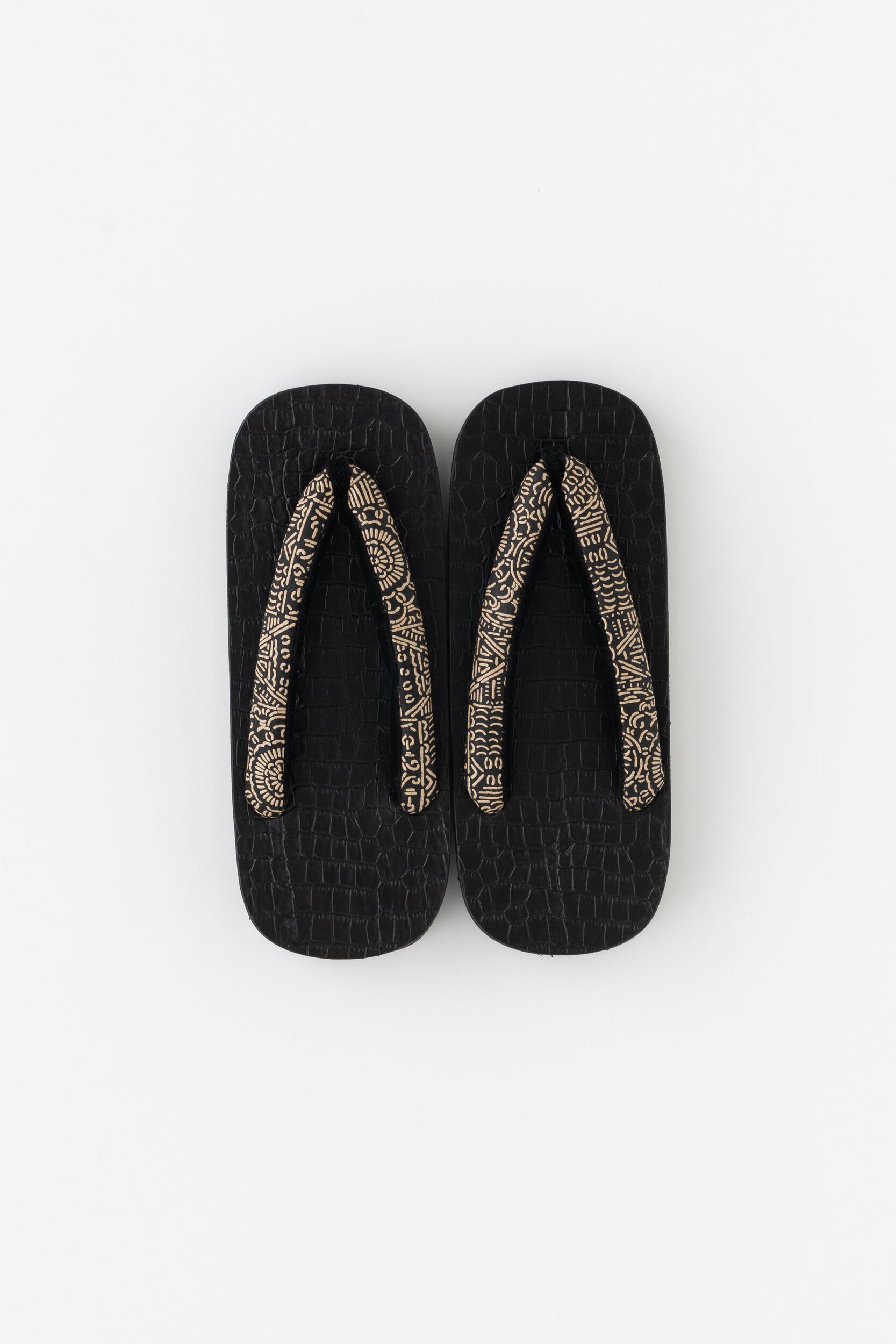 クロコダイル柄正絹帯草履 ＋クロコダイル柄鼻緒四段草履】セット 黒  