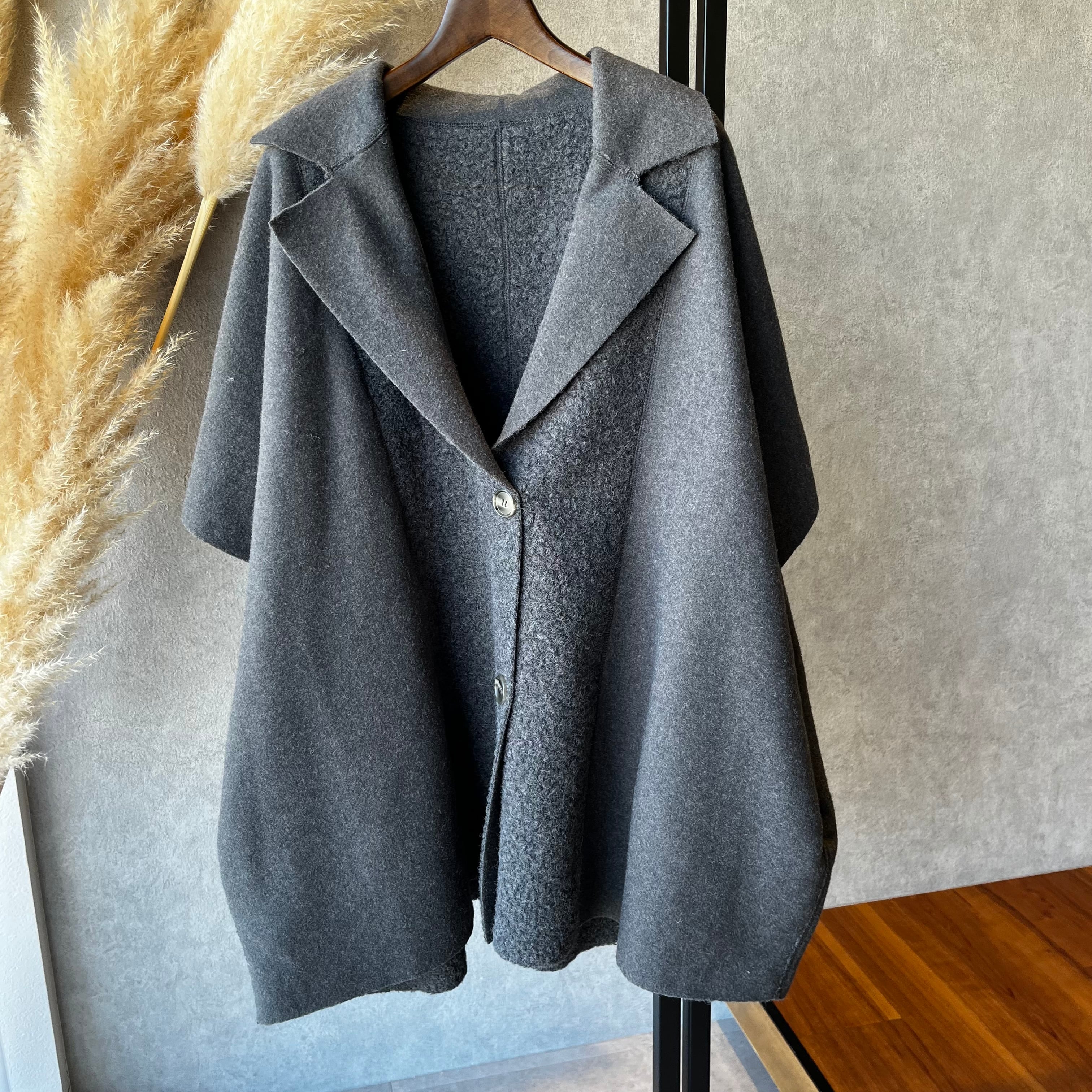 【CYNICAL】ボアスライバーニットポンチョ CYNICAL / ボアスライバーニット リバーシブルポンチョ 552-94054