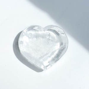 クリアクォーツハート型のうつわ 31◇ Clear Quartz ◇ 天然石・鉱物・パワーストーン・インテリア