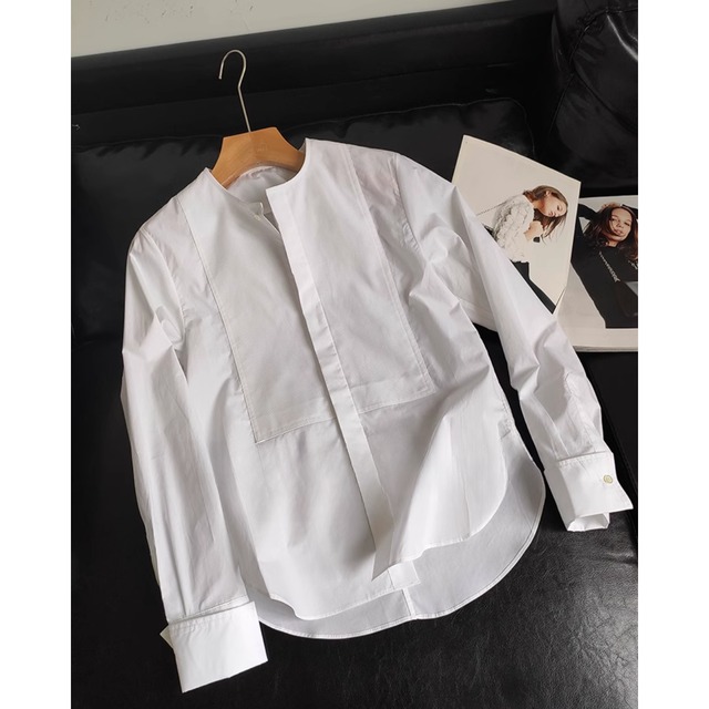 【ワンポイント刺繍ラウンドネックシャツ】P00179