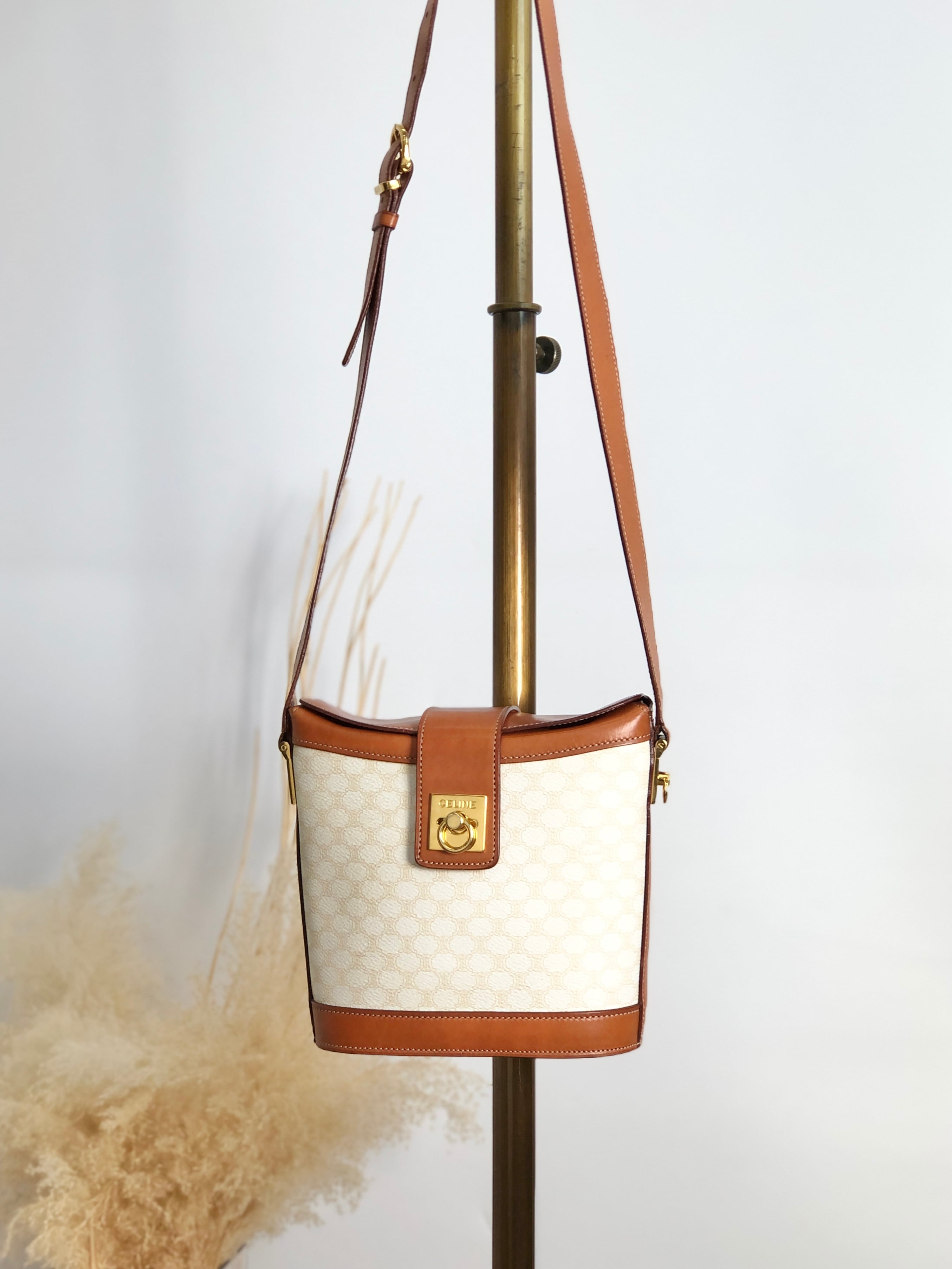 CELINE セリーヌ マカダム ショルダーバッグ ホワイト ブラウン