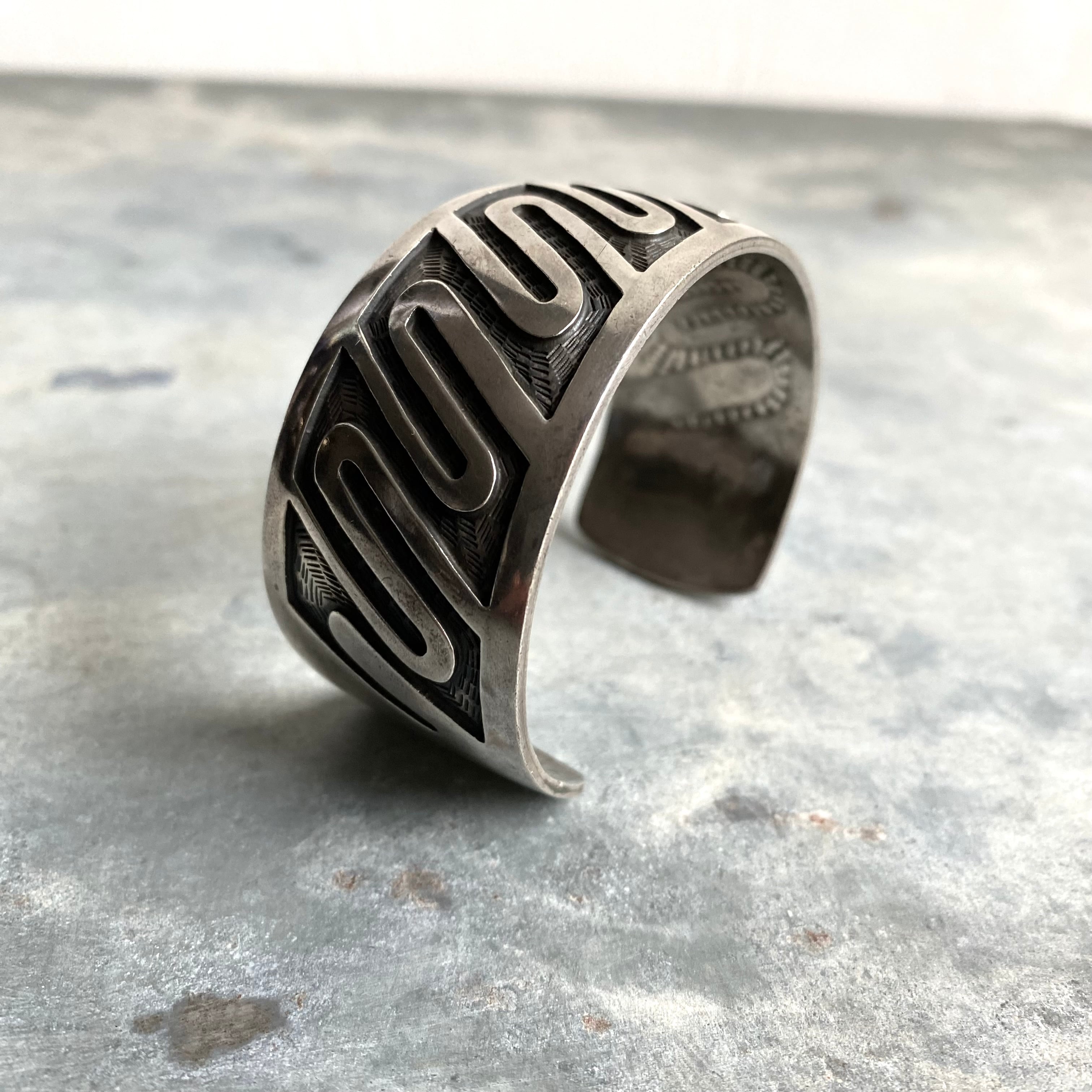 Indian jewelry / overlay cuff bangle Watson Honanie | cravittra