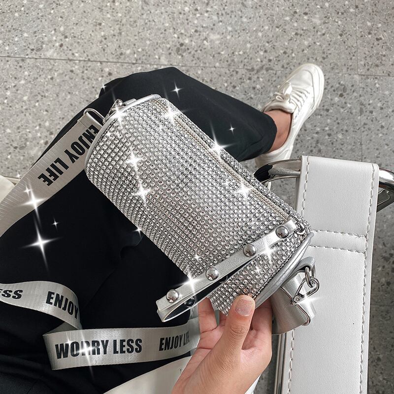 フランスの人気のスモールバッグハンドバッグ2020新しいトレンディなファッションオールマッチダイヤモンドメッセンジャーバッグネット赤ニッチショルダーバッグ Tiancai_Wing_Bag3543727