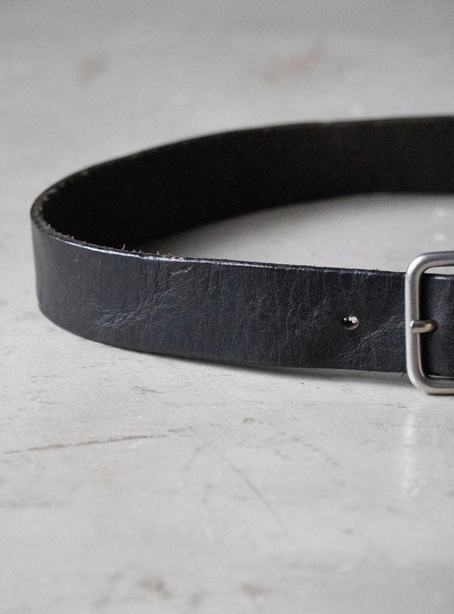 unknown used Black leather belt