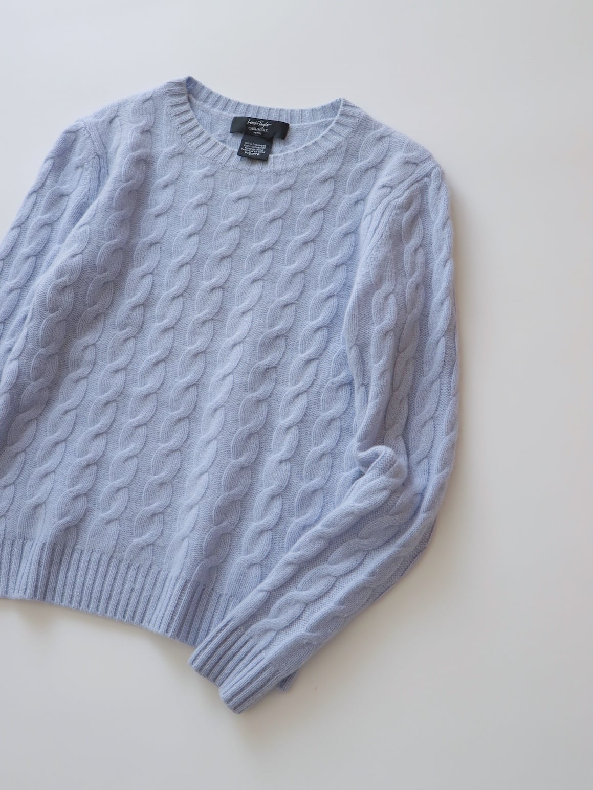 ●Lord & Taylor cashmere 100% cable design sweater(blue)