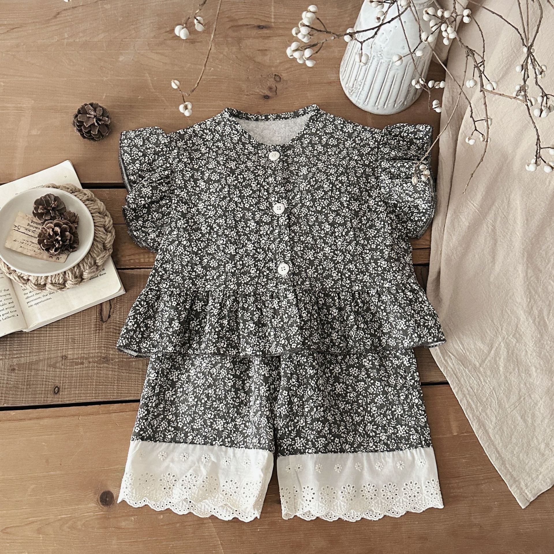 【BABY】花柄フリルベスト パンツ