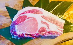 アグー豚上ロース肉　１５０ｇステーキ用カット　特製ハーブ塩付