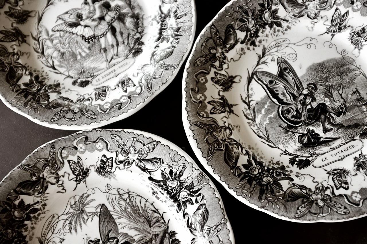 1840s~ Creil et Montereau LES PAPILLONS グランヴィル的蝶々人間のプレートc アンティーク