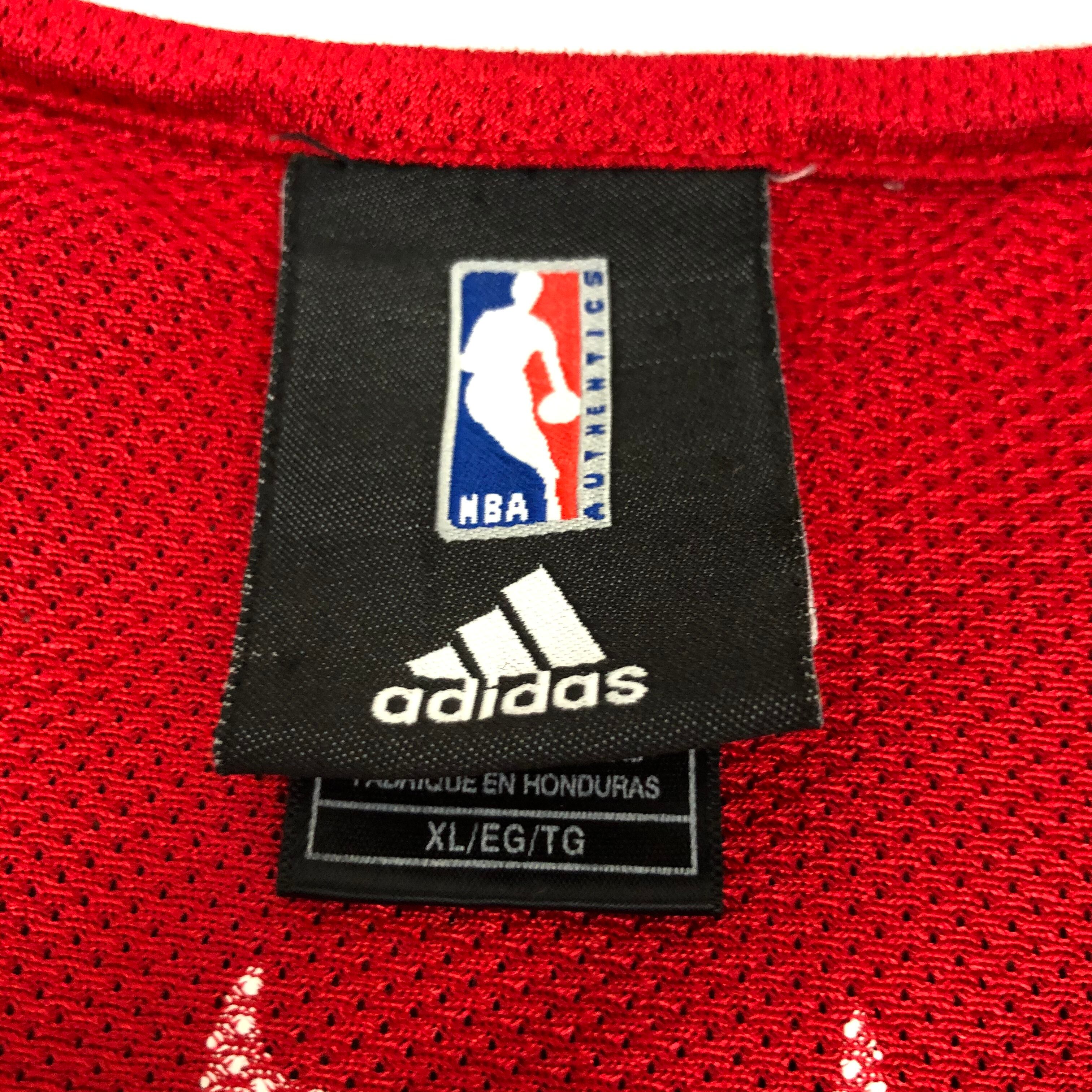 かわいい Nba ブルズ プリントロゴ アディダス 3本ライン ジャージ バスケ 古着 ジャージ Caes Com Do
