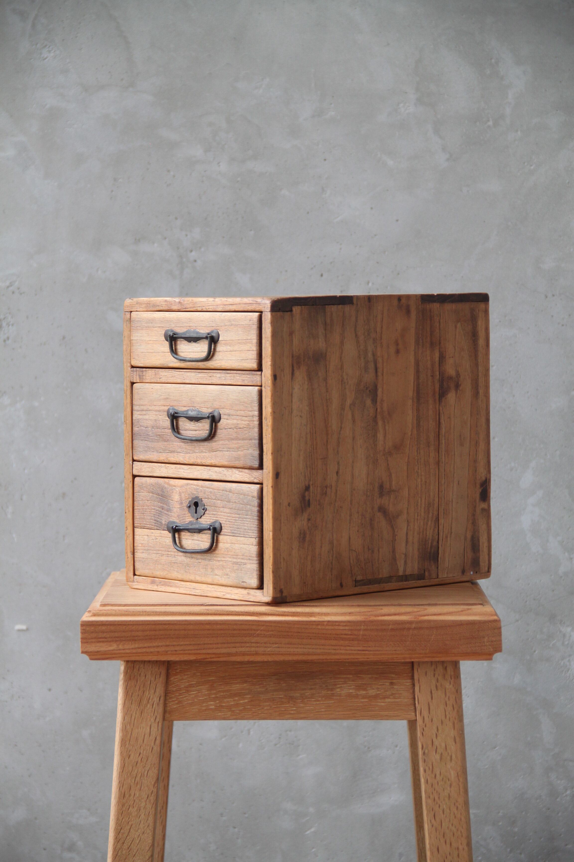 39077d817f090d57bacbe57ab82a8f