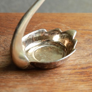 シルバーに輝く、白鳥のトレイ