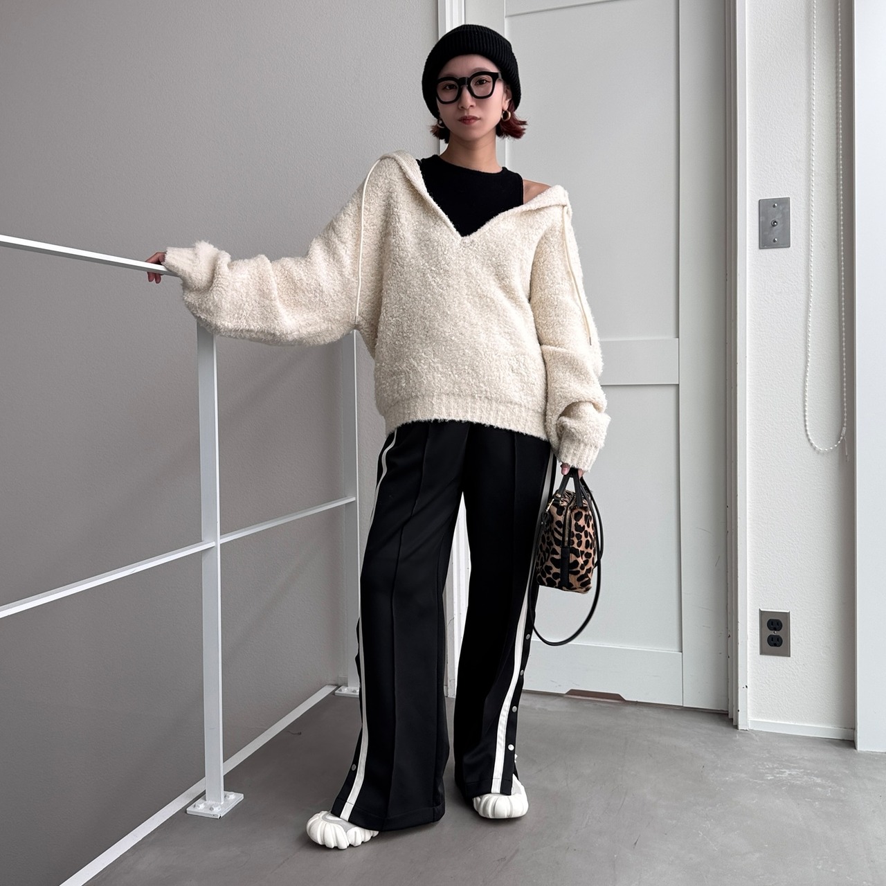 ブークレキーネックフーディーPO/エクリュ