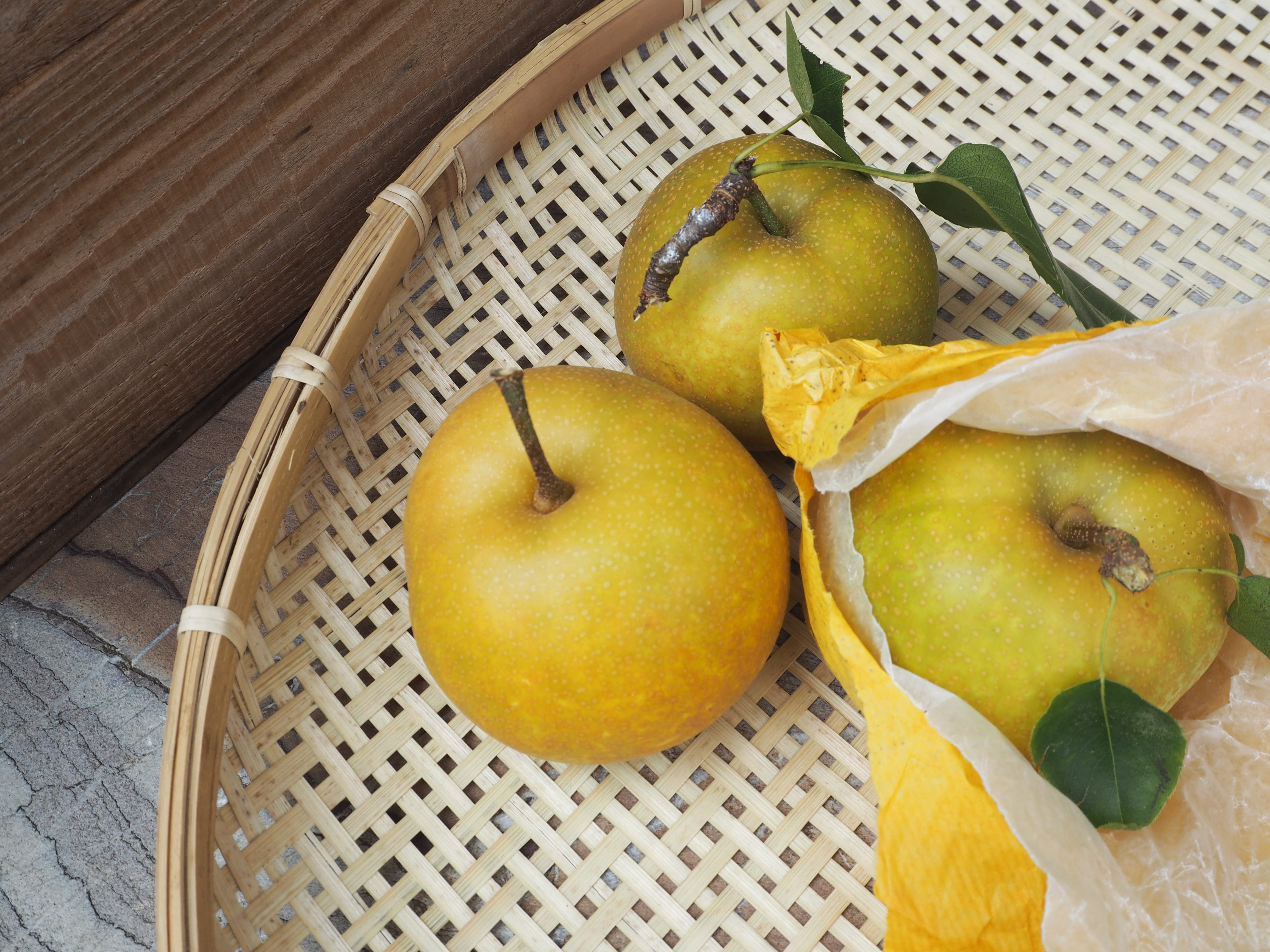 和歌山・高津の梨 幸水2キロ箱（6～7玉）和歌山県産梨2㎏箱【は