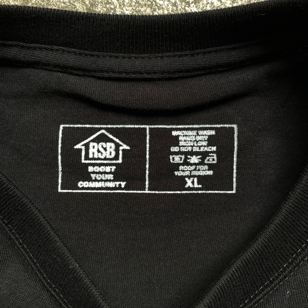BADEN PLACE×RSB SAUNA CLUB Front Print S/S Tee BLACK