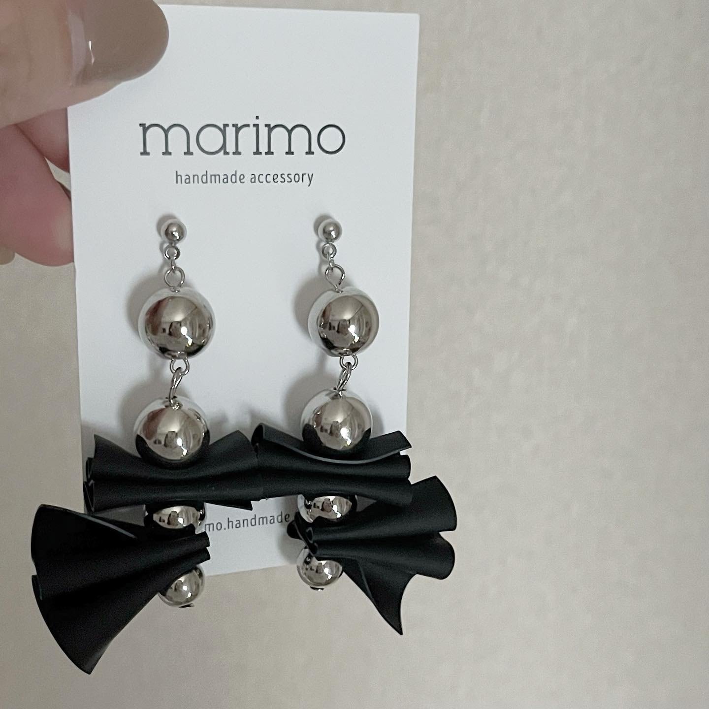 マットカラー リボン PVC ビニール ピアス/イヤリング ホワイト