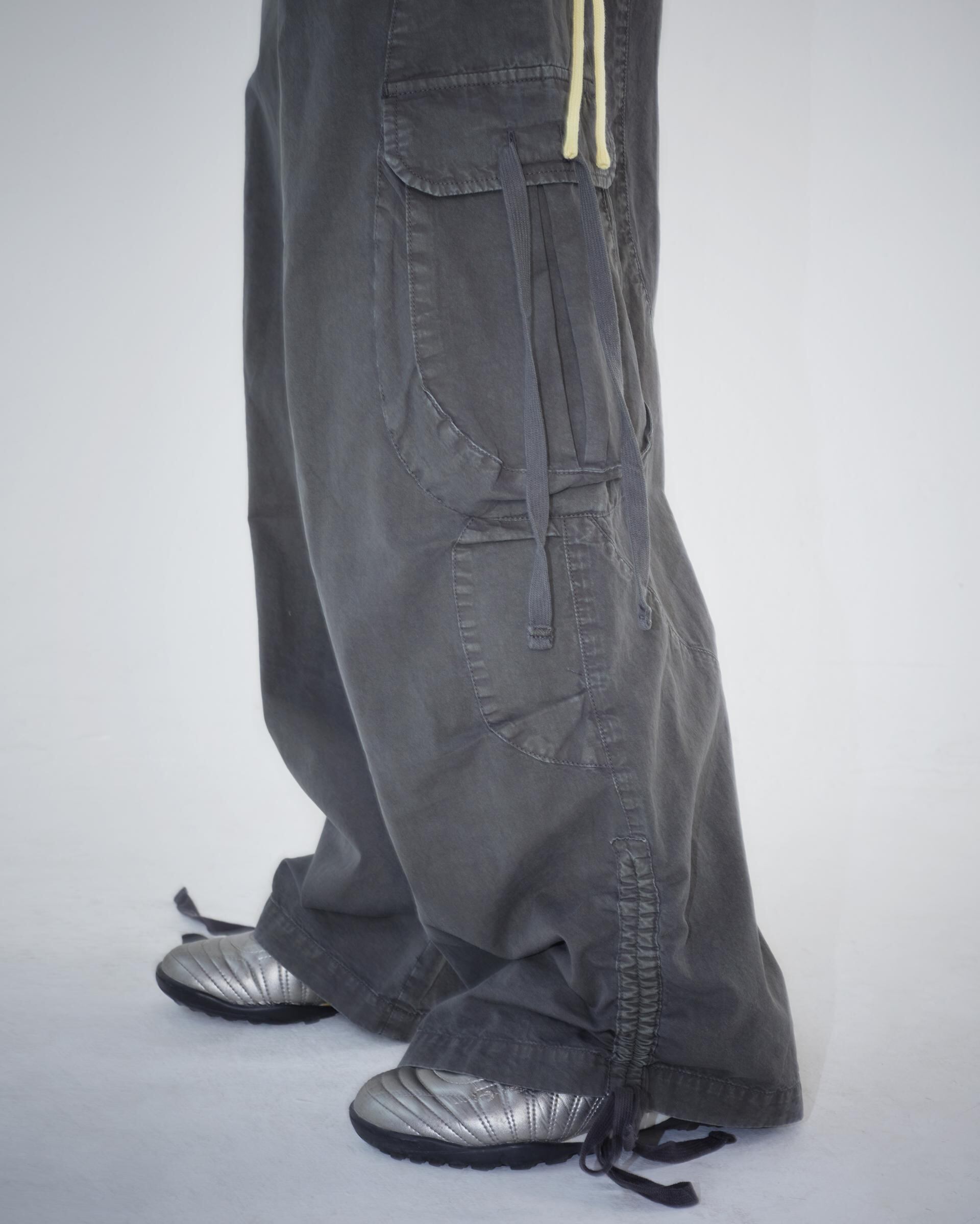 sculptor capser lace pocket pants 韓国（October is LGBTQ+