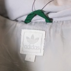 adidas ナイロンベスト　アディダス　緑　刺繍ロゴ　L