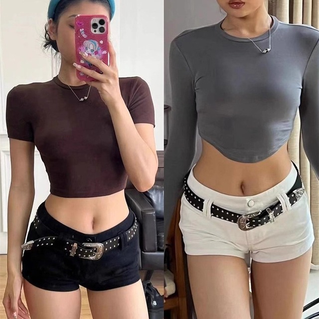 レディース パンツ ボトムス ショートパンツ ストレートパンツ ショート タイト スリム 細身 ファスナー ポケット ハイウエスト ボタン 薄手 かわいい 大人可愛い きれいめ シンプル カジュアル おしゃれ かっこいい 個性的 存在感 ヴィンテージ ワイルド セクシー 無地 春 夏 ロングシーズン 10代 20代 30代 デート お出かけ イベント 女子会 休日 ショッピング フェス 韓国 オルチャン コーデ 美脚 脚長 普段使い モテ トレンド 流行 インスタ映え XS S M L 黒 ブラック