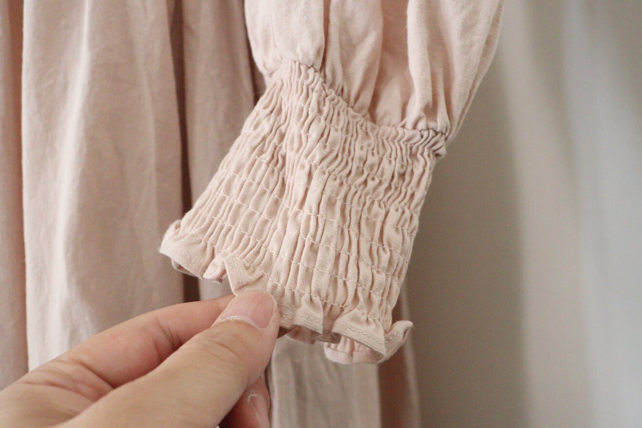 universal tissu トリプルワッシャーリネンVネックOP | ao+水玉