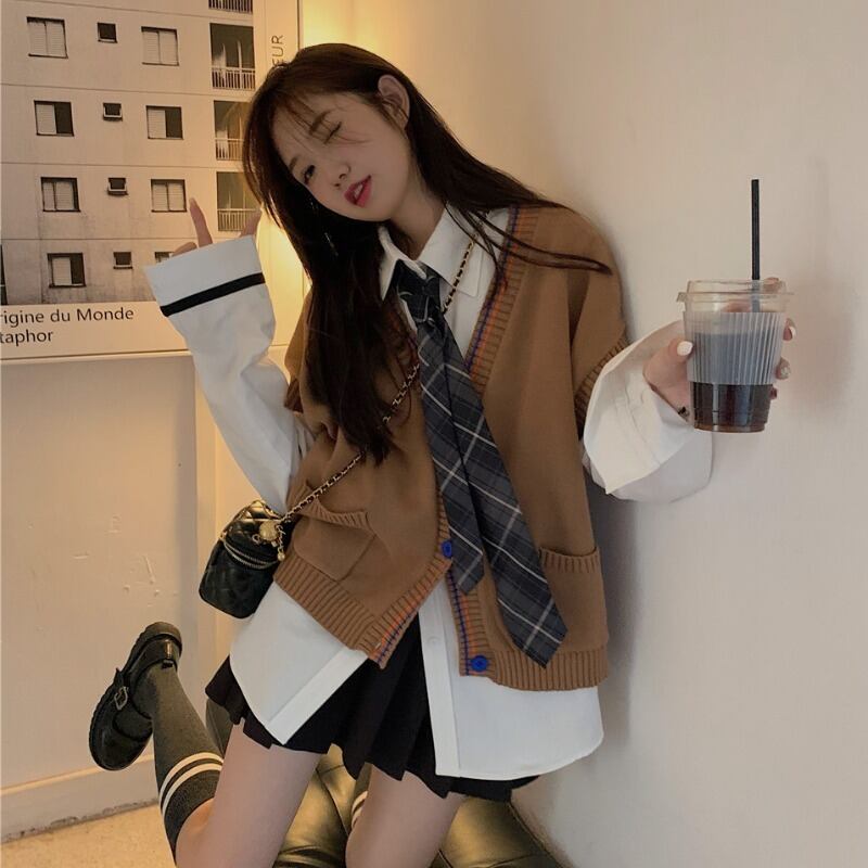 スタイルスタンダードカラーVネックニットカーディガンセーター コート オータムウィンタールーズトップス レトロ 秋物 冬物 萌量不足90061413324