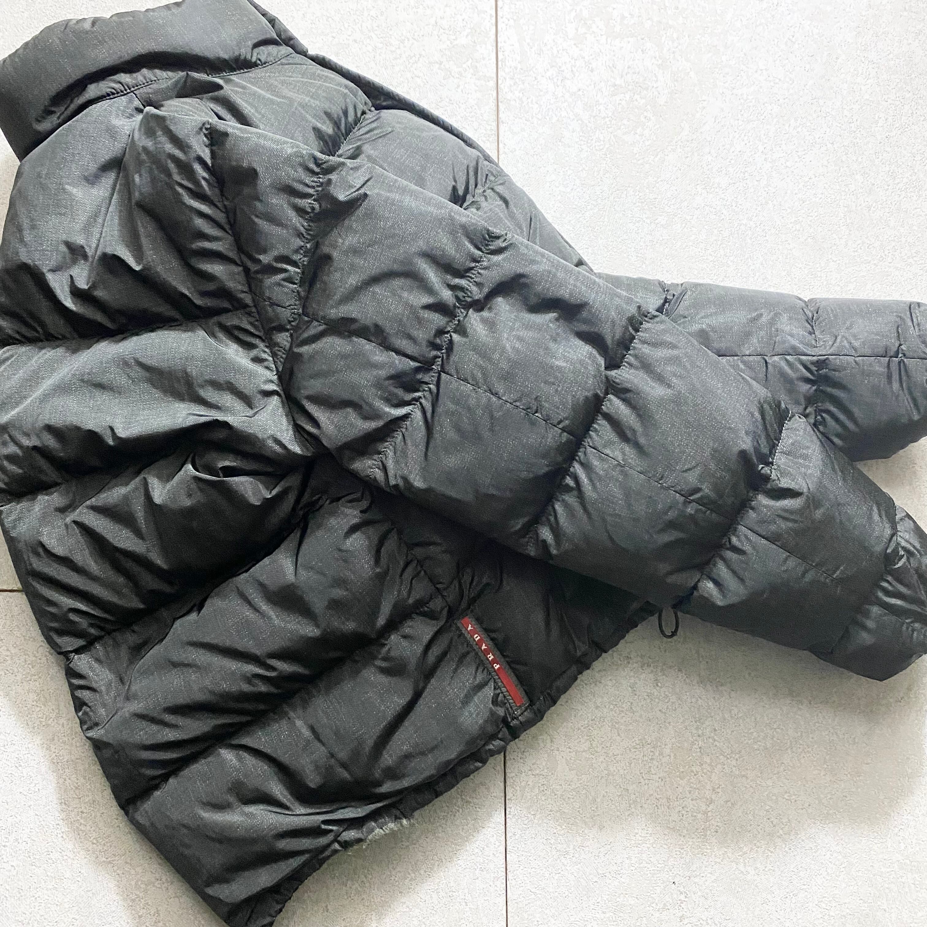 prada sports downjacket 手袋付き シーズンオフ価格極美品 prada sports downjacket 手袋付き シーズンオフ価格極美品