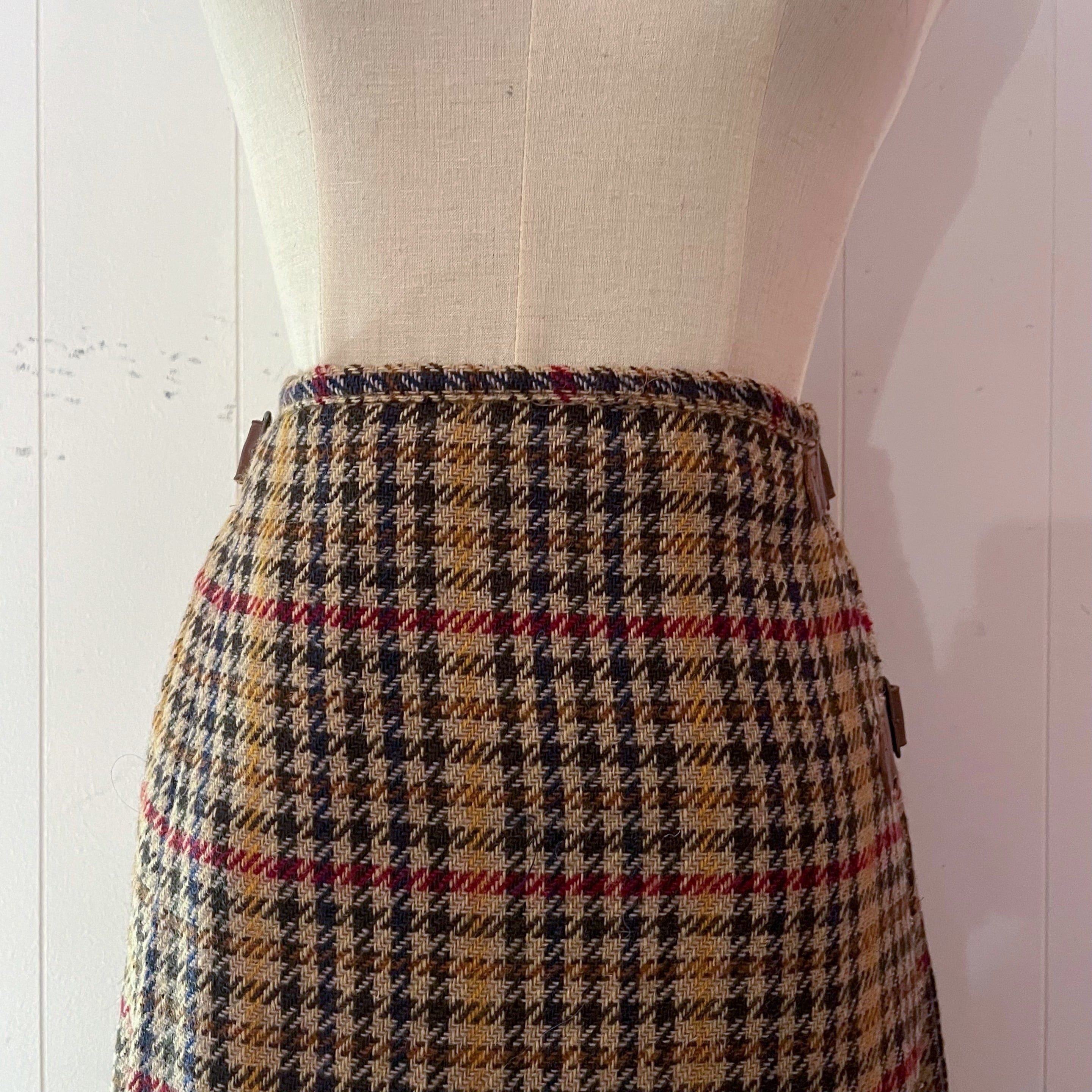 wonderful world / brown check wrap skirt