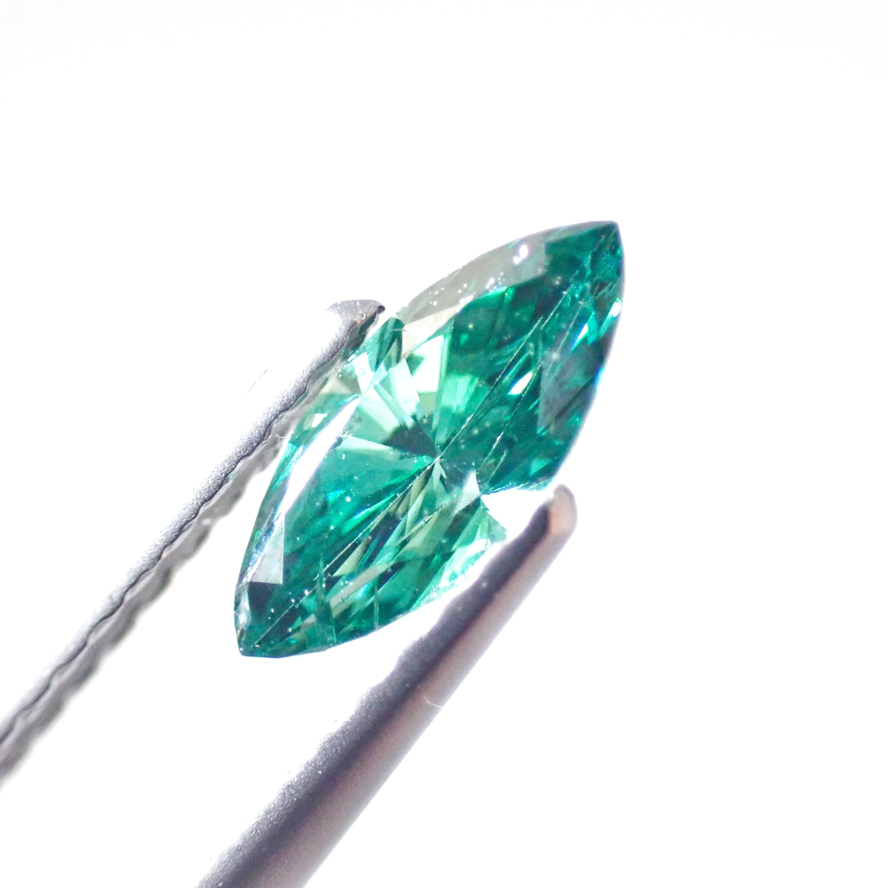 Fancy Deep Bluish Green 0.388ct ダイヤ ダイヤモンド ルース 裸石 トリート ￼￼￼￼￼￼￼￼中央宝石研究所ソーティング