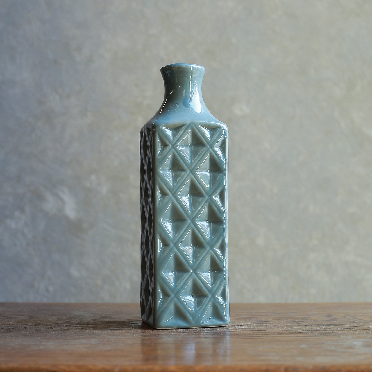 北欧感じる、陶器の上品なフラワーベース 3