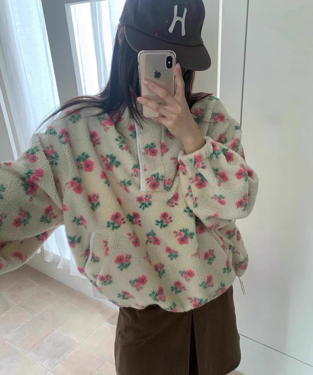 フラワーボアフリーストップス Q0396