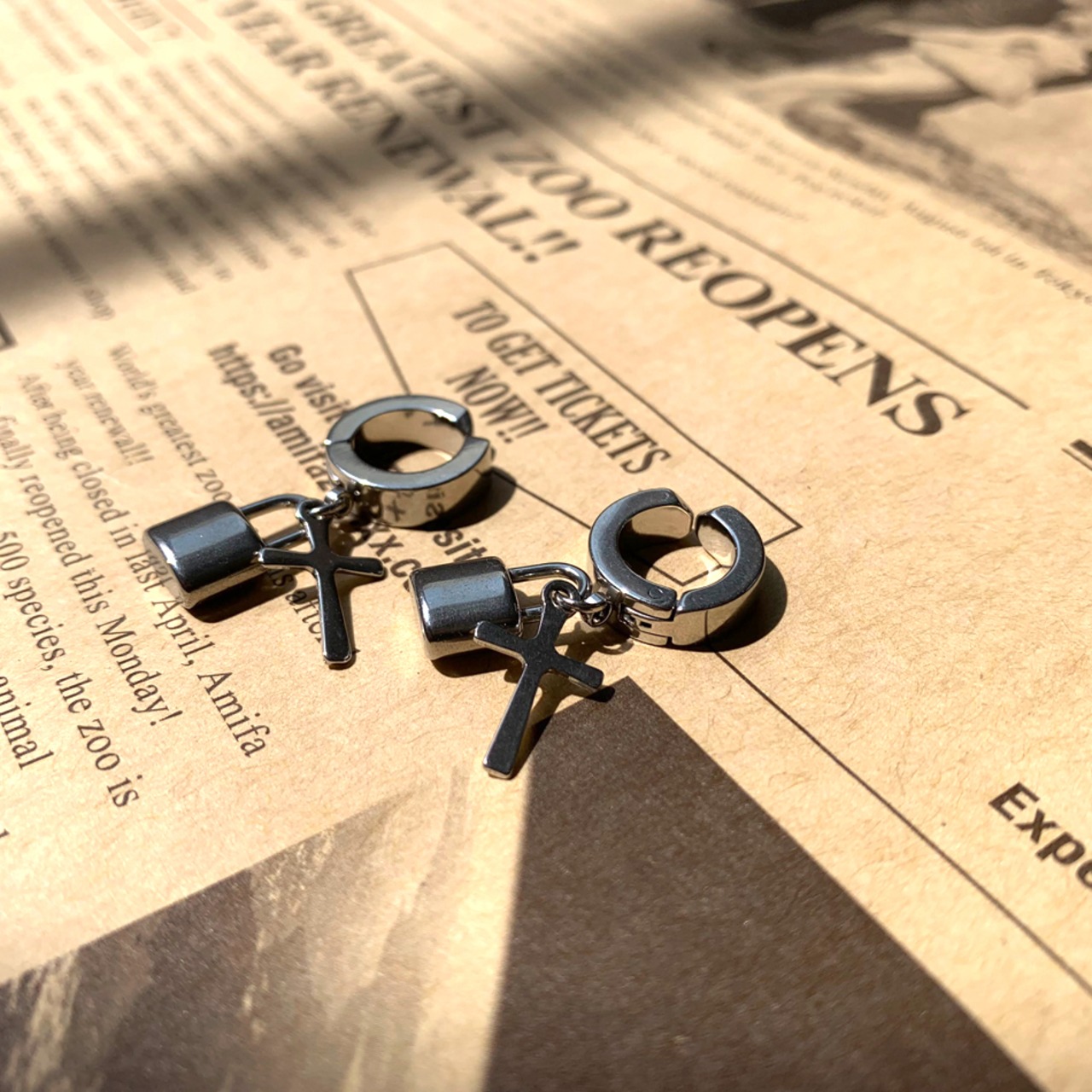 ステンレスクロスパドロックイヤリング