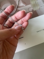 クリスタルクロスネックレス