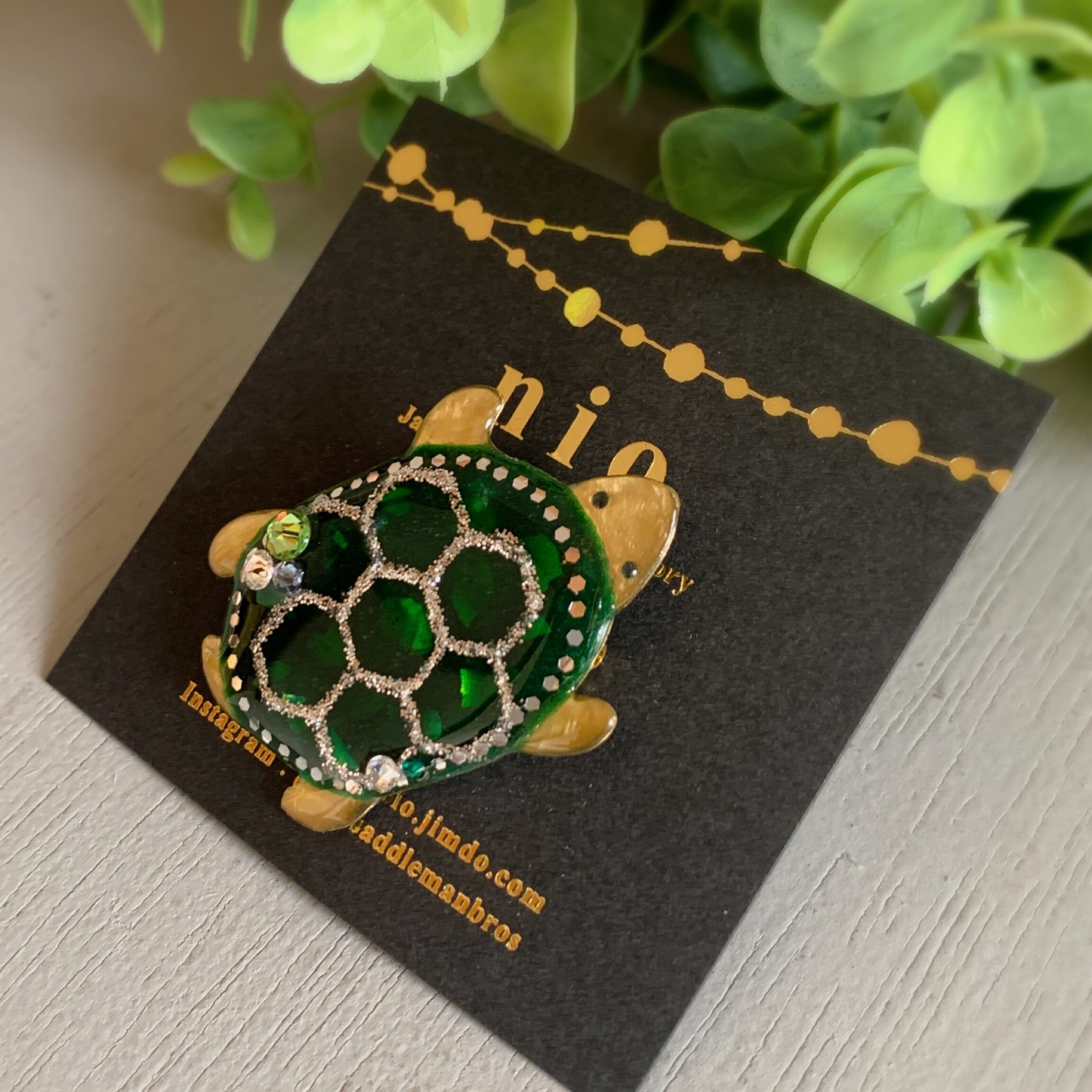 カメオブローチ アゲート めのう ストーンカメオ ブローチ兼ペンダント 脇石