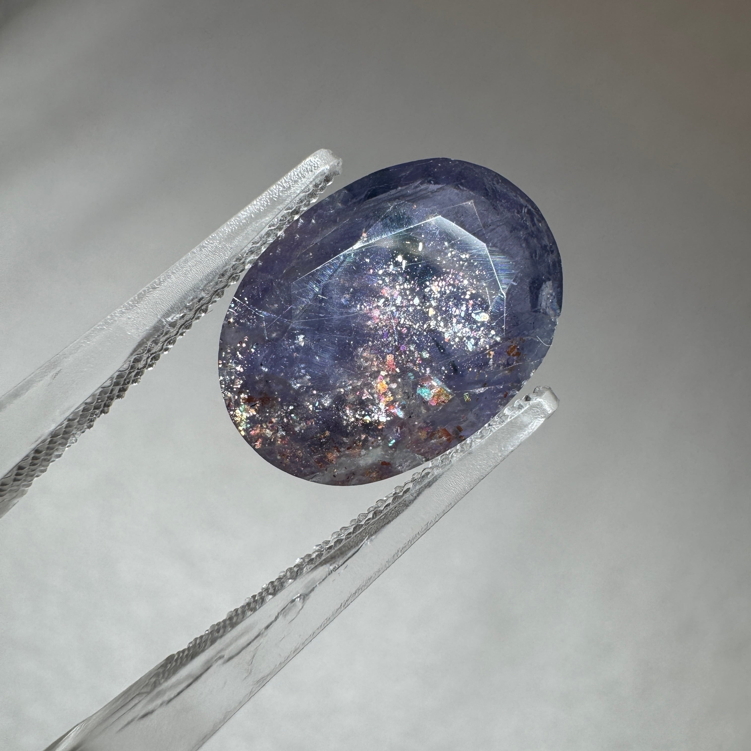 ブラッドショットアイオライト 〜しゃらんとサン〜 4.41ct | GEMマニ屋