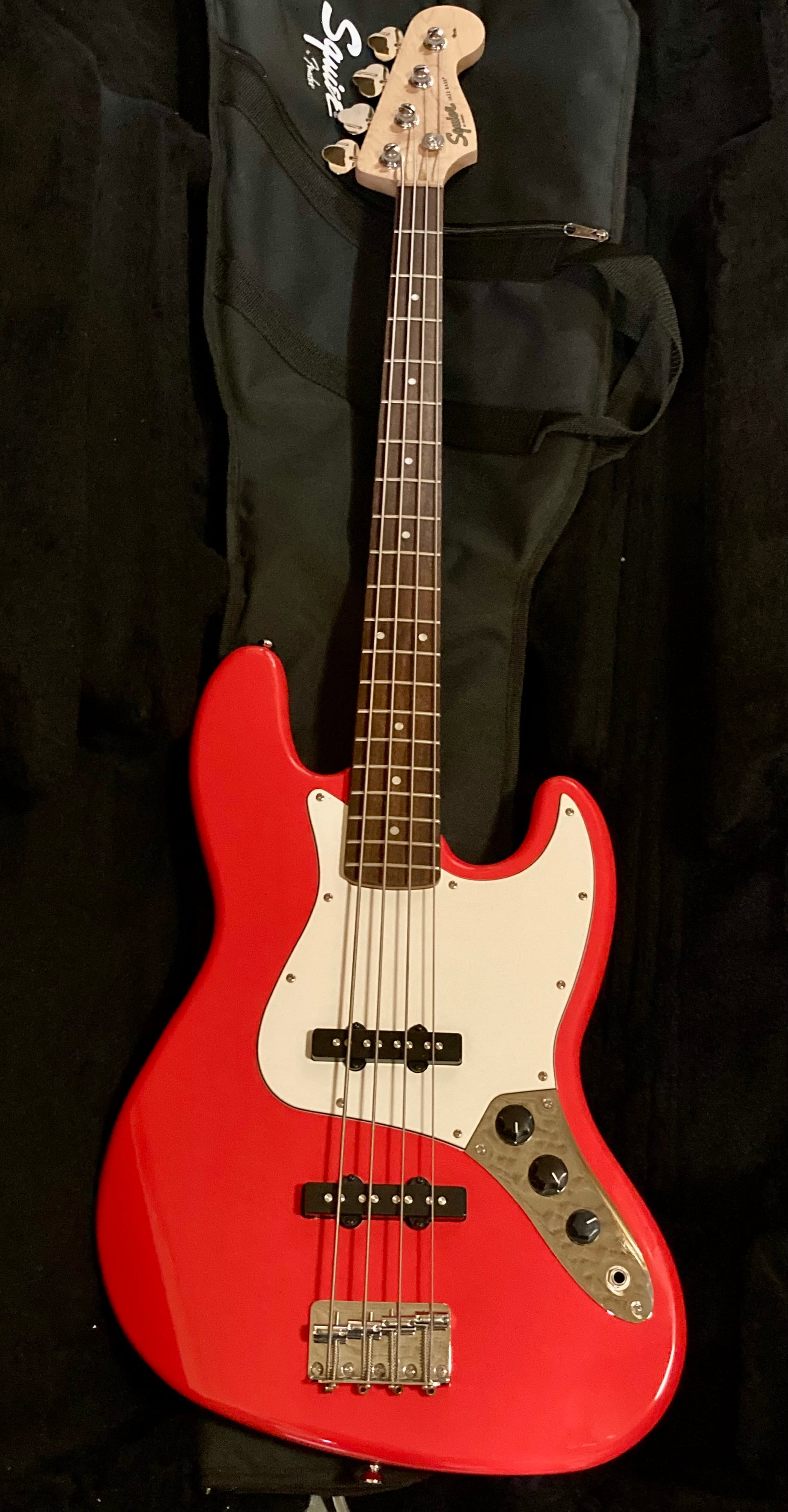 2020 Squier by Fender FSR Affinity Jazz Bass / Race Red | HighHopesGTR
