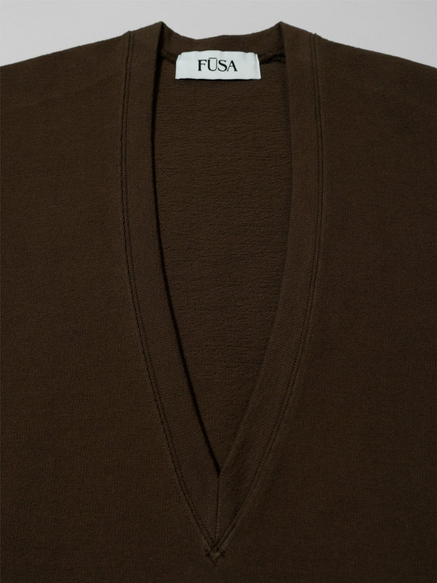 Deep V Neck Pullover / Brown | FUSA
