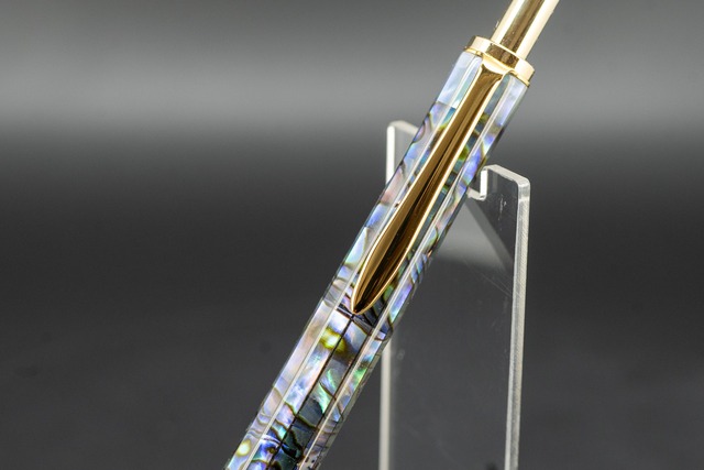 【海洋の宝石】 アバロンシェル ニュージーランド産 細軸 gold MP