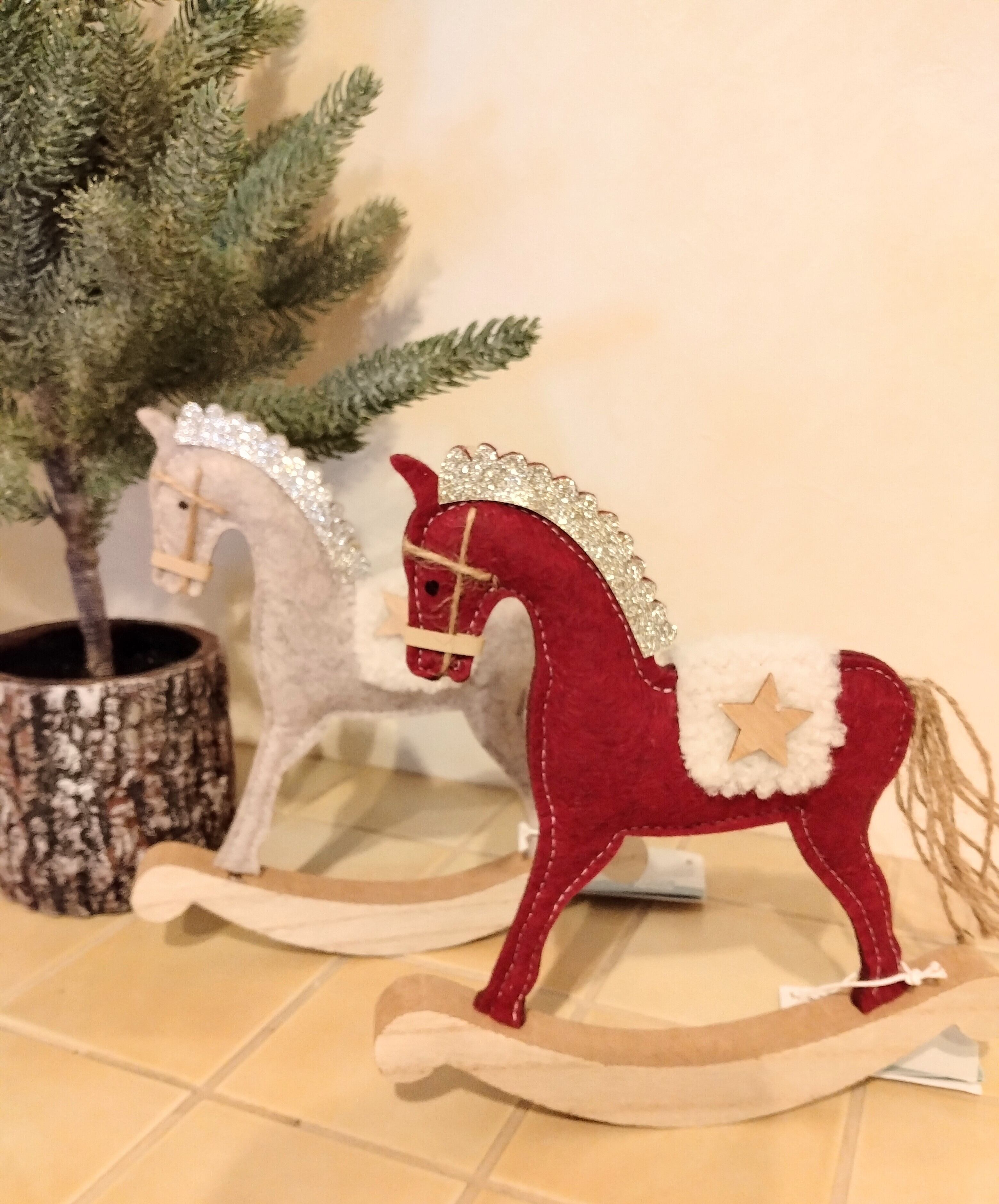 立ち飾り「木馬」白 クリスマス/オーナメント/インテリア/置物/馬