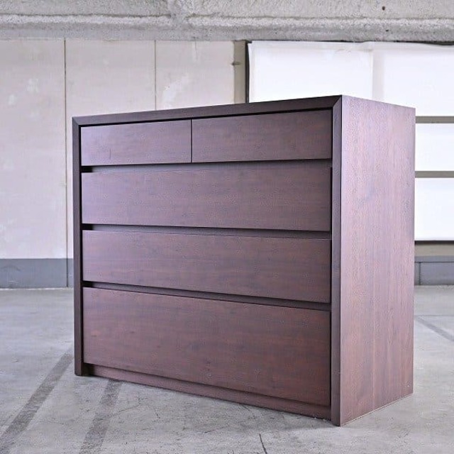 松岡家具「フェリス」チェスト ウォールナット材 内部総桐 引き出し 5杯 収納家具 タンス リビング 寝室 モダン 整理箪笥 洋服【中古家具/中古インテリア/USED家具ユーズド家具/リサイクル】