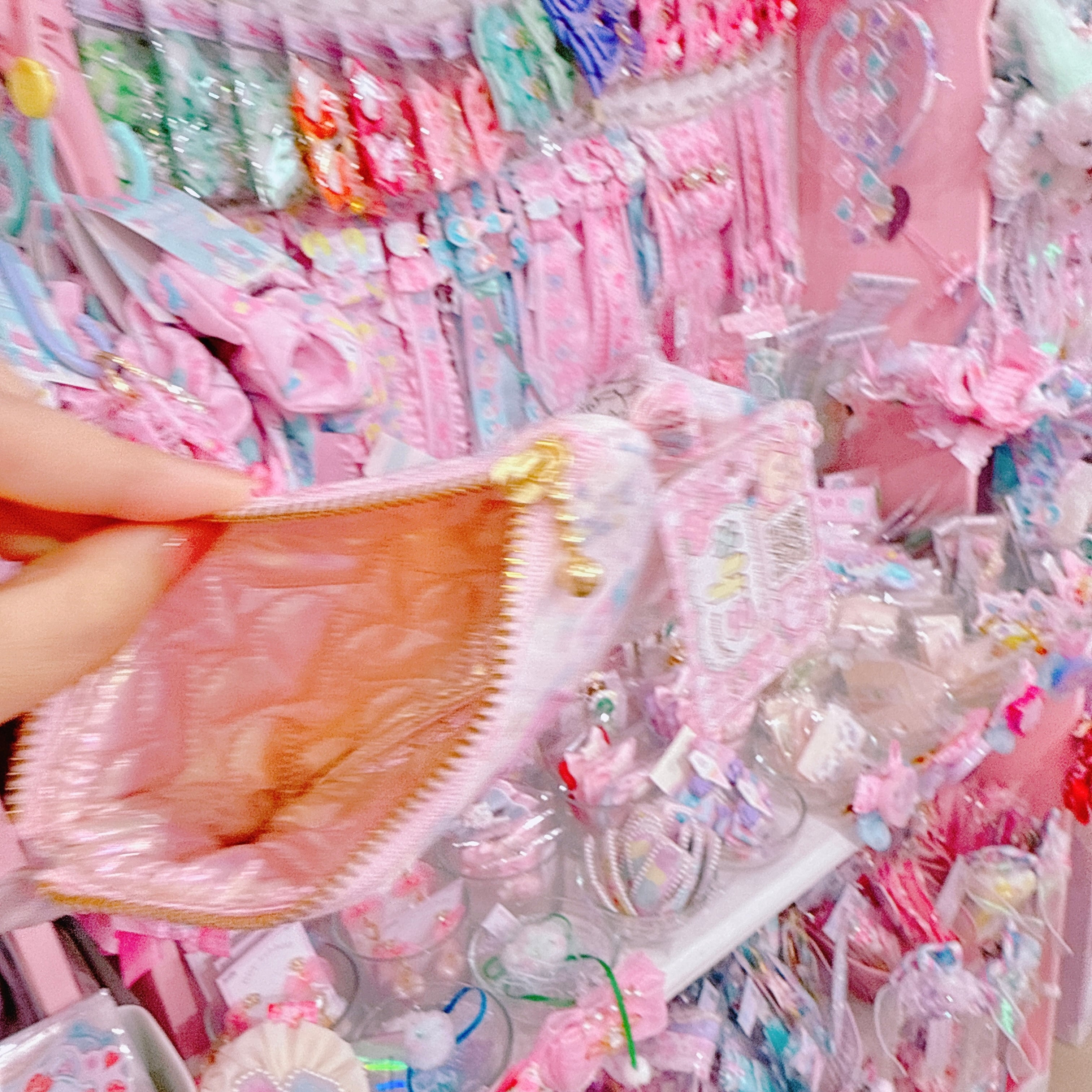 【N9】17-21フリルミニポーチ