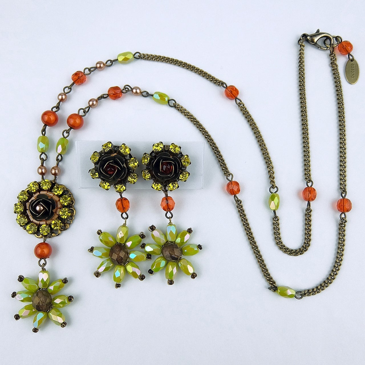 ハンドメイド ブラック ビーズ フリンジ ネックレスとイヤリング