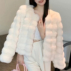 フェイクファーウエーブコート　２color　A108