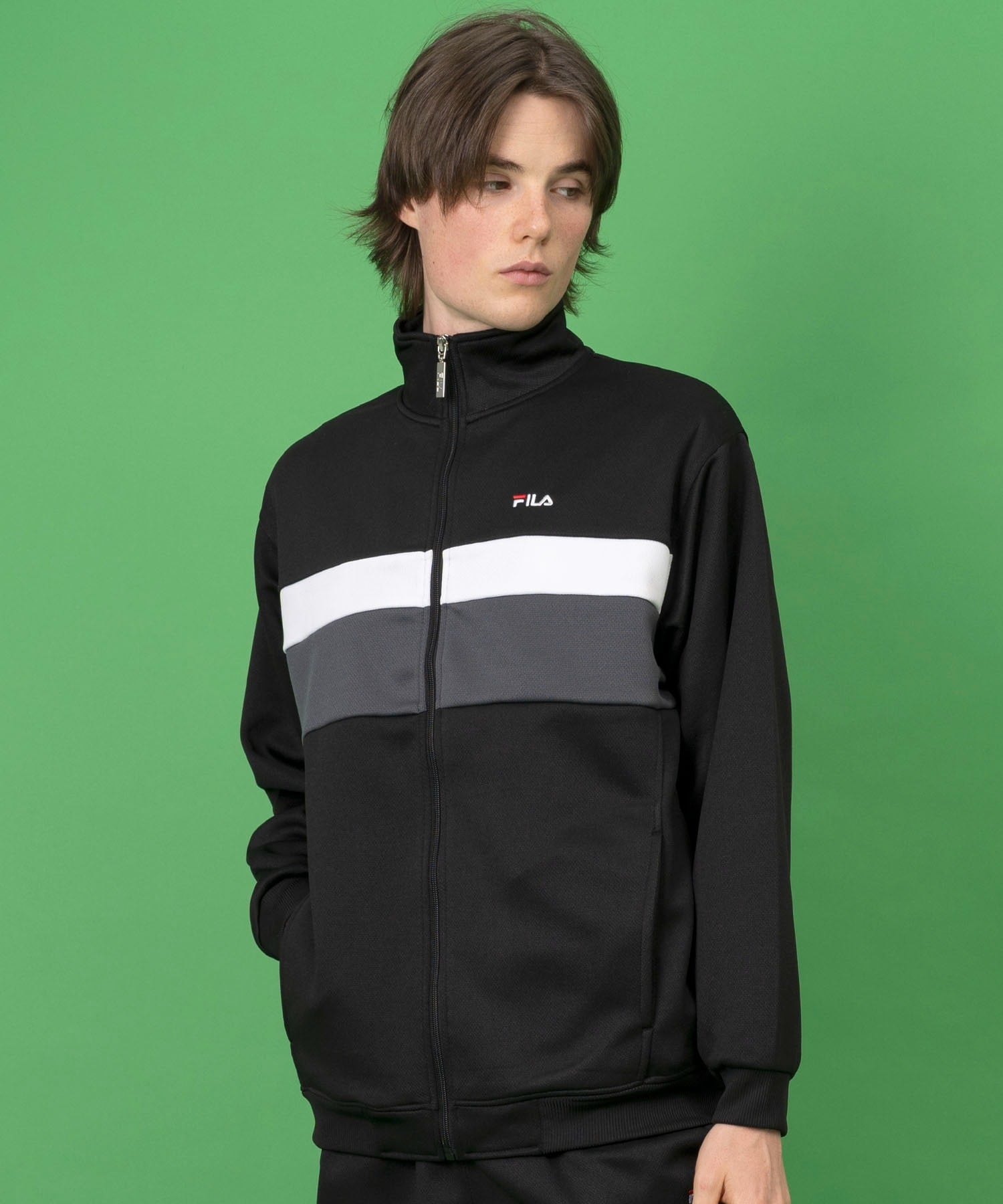 ユニセックス向けのブランドをメインにした、カジュアルな洋服や服飾