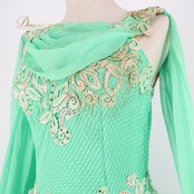 社交ダンス 衣装 スタンダードドレス ワンピース ドレス スタンダード ファー フリル エメラルドグリーン フロート レース ボリューム デモ 競技 ダンス パーティ lovely dancing 迫力 豪華 グリーン系 豪華なデザイン 大きなフロート ドレス ボリューム感 競技用衣装 パーティドレス フェミニン ステージ衣装 おしゃれ レディース ドレスアップ デモ用